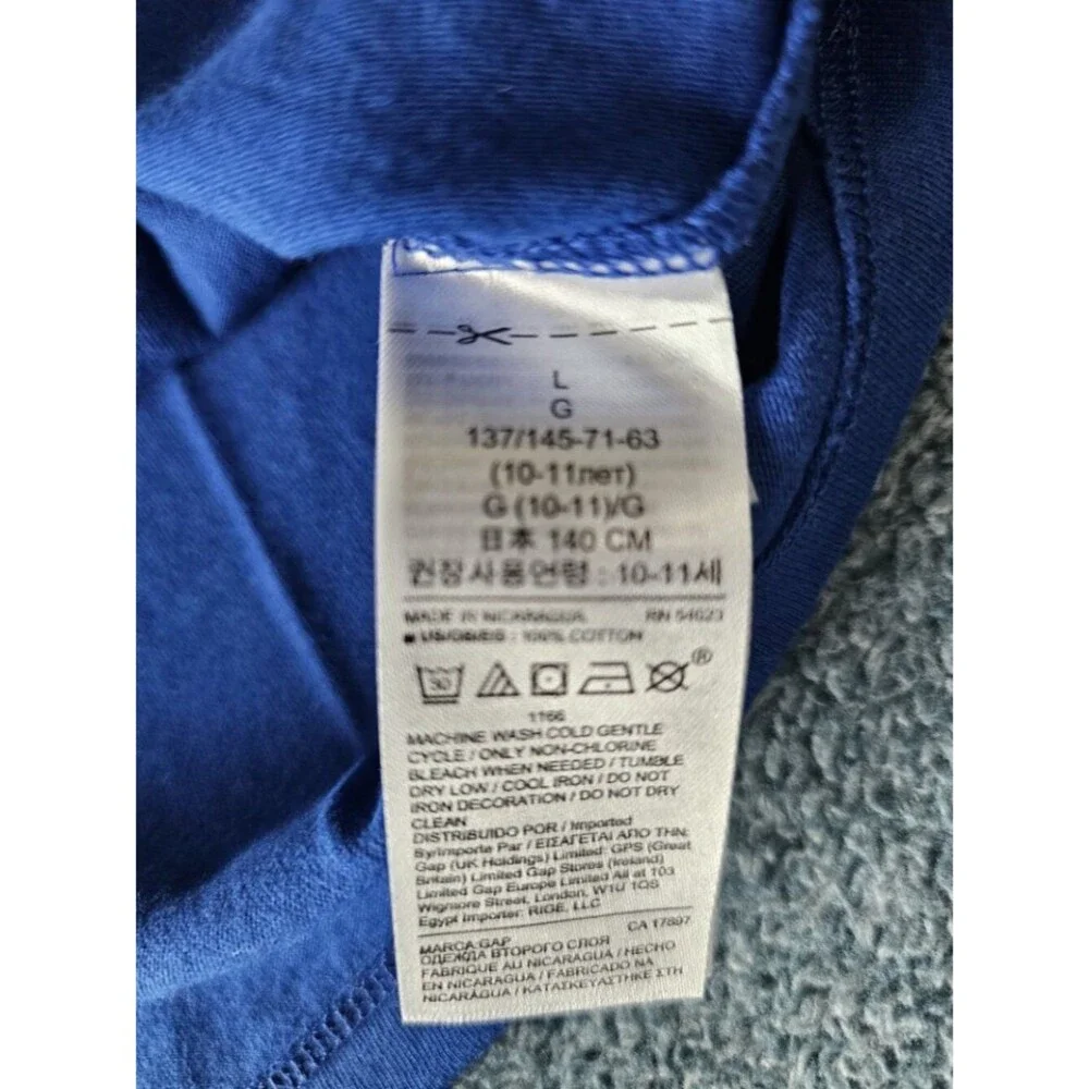 NWT GAP Kids Blue Shark Graphic Long Sleeve T-Shirt Size L